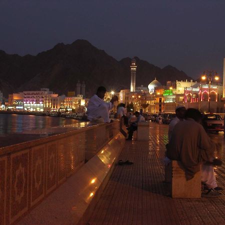 Al Hadow Hotel Muscat Luaran gambar