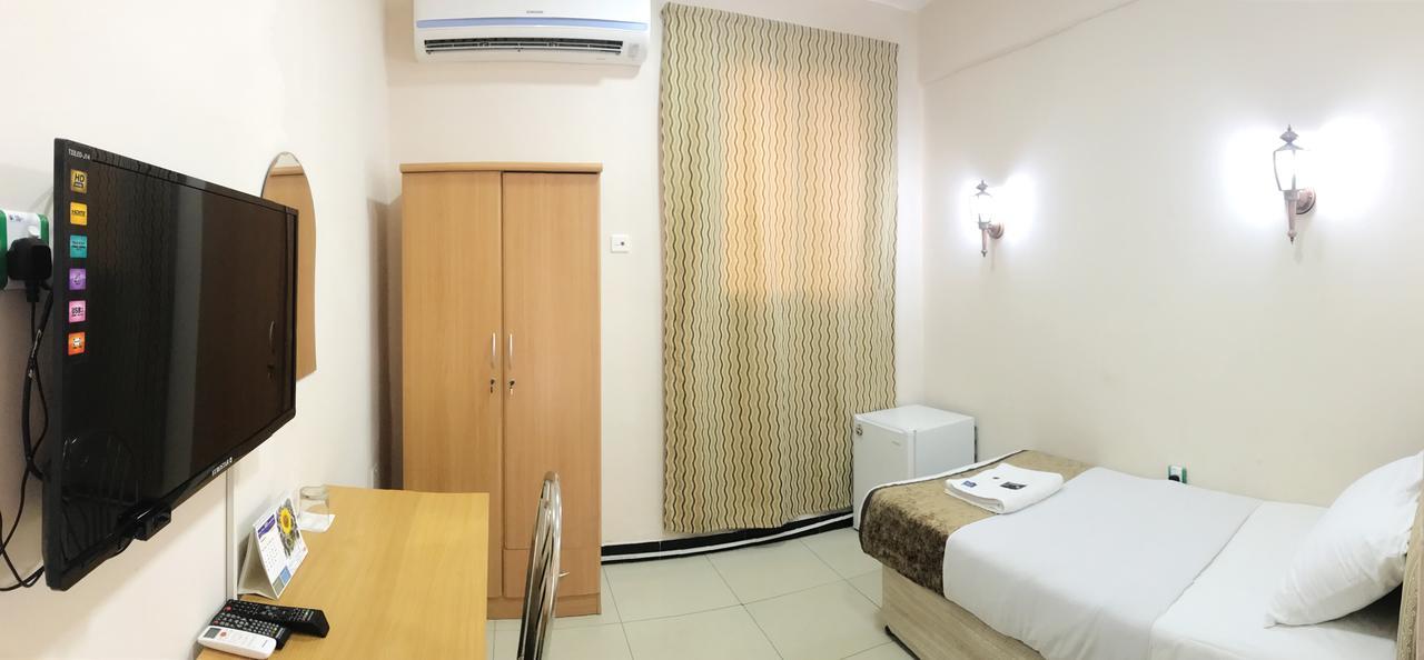 Al Hadow Hotel Muscat Luaran gambar